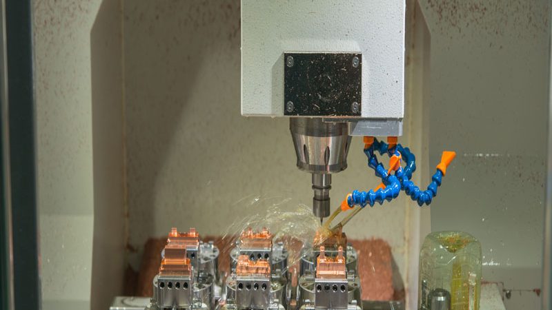 小型汽车模具定制设计：关键要素与工艺解析