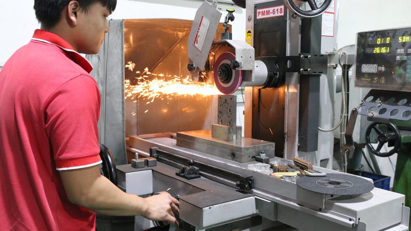 橡胶模具品牌对比：揭秘品质与技术的较量