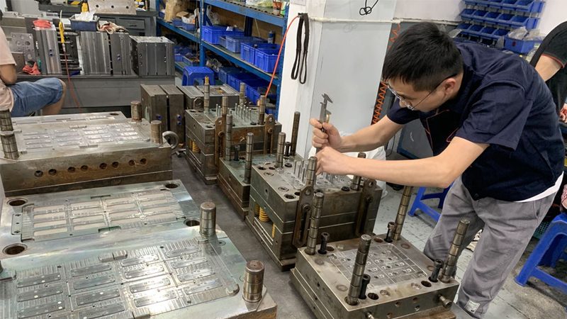 橡胶模具定制与公模区别解析